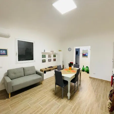 Mika House Гостевой дом Палермо